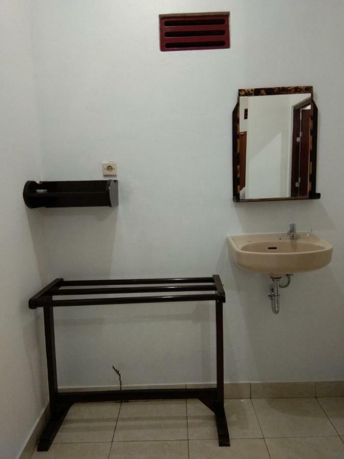 Safsia Homestay Toyapakeh Exterior photo